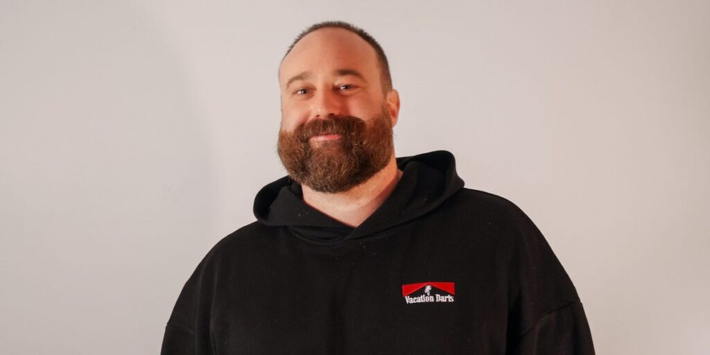 I started a side hustle while working at Yelp — then went all in on my business. I’ve made over 2,000 in revenue and feel so fulfilled. I started a side hustle while working at Yelp — then went all in on my business. I’ve made over 2,000 in revenue and feel so fulfilled.