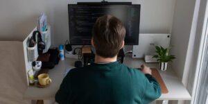 One of the world’s biggest energy groups is telling people to work from home as oil prices soar One of the world’s biggest energy groups is telling people to work from home as oil prices soar