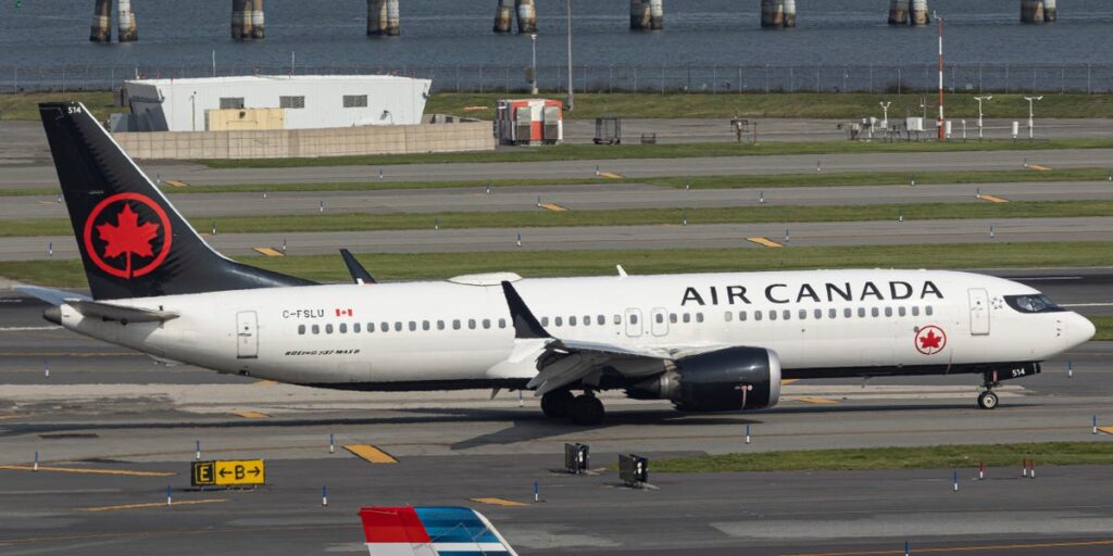 The front of an Air Canada plane was wrecked at LaGuardia after it collided with a vehicle while taxiing The front of an Air Canada plane was wrecked at LaGuardia after it collided with a vehicle while taxiing
