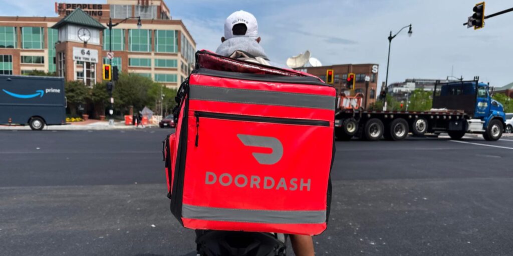 DoorDash is giving drivers gas ‘relief payments’ as prices at the pump near  a gallon
