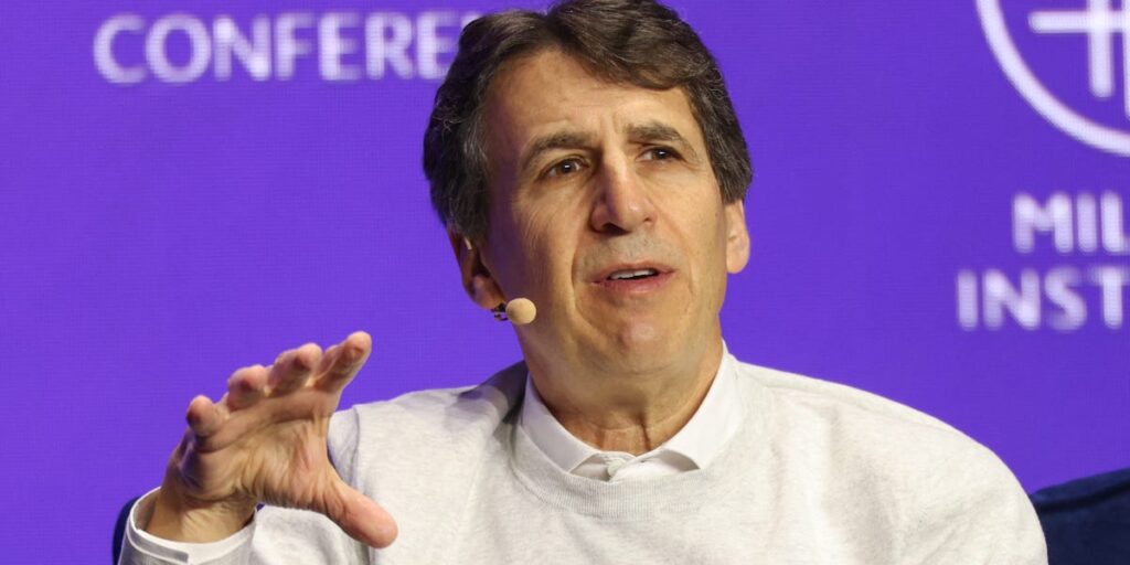 Apollo is halting redemptions in its private credit fund after investors request 11% withdrawals