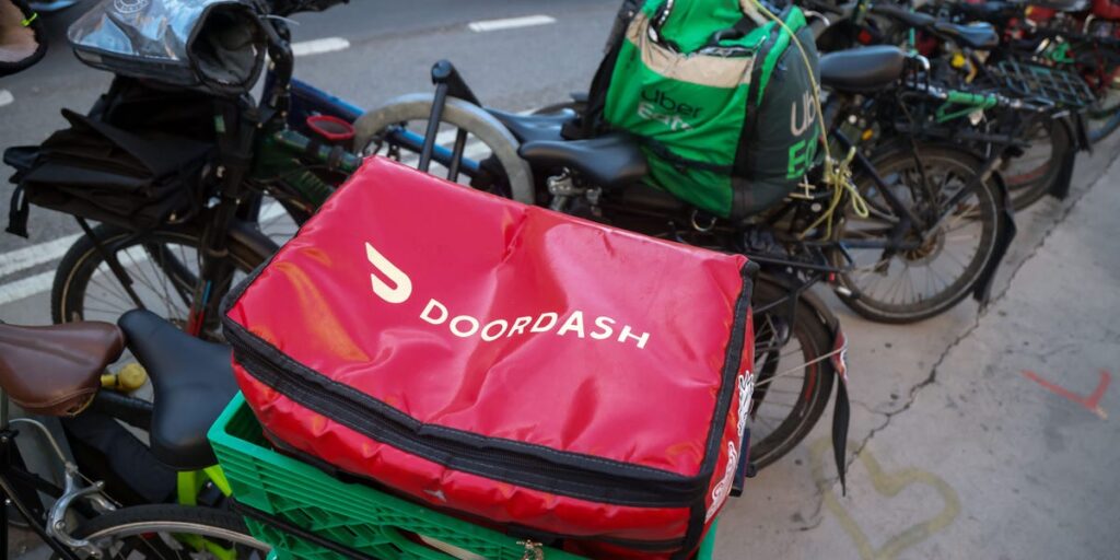 Uber, Lyft, and DoorDash are dangling new incentives as gas prices squeeze drivers. We break them down. Uber, Lyft, and DoorDash are dangling new incentives as gas prices squeeze drivers. We break them down.