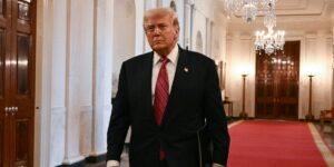 Trump’s signature to appear on US currency, a first for a sitting president Trump’s signature to appear on US currency, a first for a sitting president