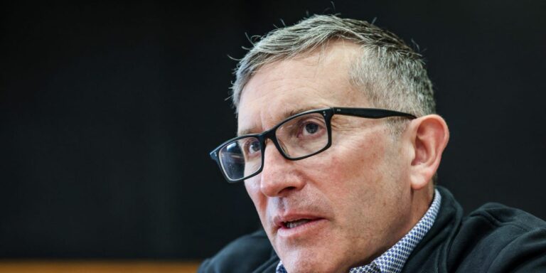 Oura CEO says he will ‘lurk’ in Slack channels, because it keeps him visible Oura CEO says he will ‘lurk’ in Slack channels, because it keeps him visible