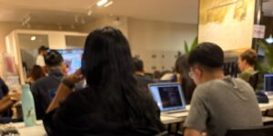 I joined a vibe-coding workshop to learn how to build apps in 2 mornings. Here are my 5 biggest takeaways.