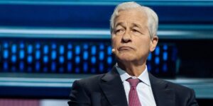Inside JPMorgan’s push for AI adoption among its sprawling software engineering ranks Inside JPMorgan’s push for AI adoption among its sprawling software engineering ranks
