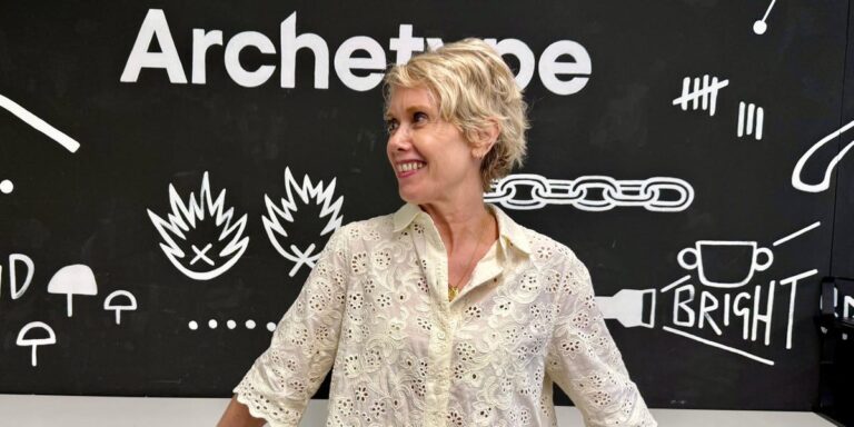 I’ve led teams in 5 cities around the world. Here are 3 hacks for dressing to impress at work. I’ve led teams in 5 cities around the world. Here are 3 hacks for dressing to impress at work.