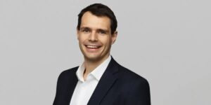 Tech guru Igor Pejic says an AI bust wouldn’t rival the dot-com crash — but there’d be almost ‘no place to hide’ Tech guru Igor Pejic says an AI bust wouldn’t rival the dot-com crash — but there’d be almost ‘no place to hide’