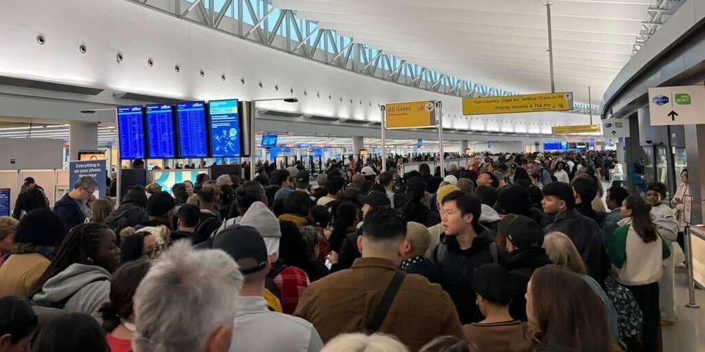 Travelers describe airport chaos as unpaid TSA agents stop showing up: ‘The line is coming from all directions’ Travelers describe airport chaos as unpaid TSA agents stop showing up: ‘The line is coming from all directions’