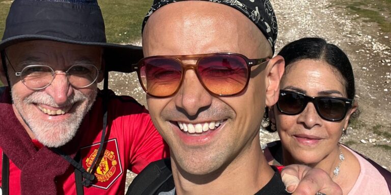 When I moved abroad, I left my parents behind in Mexico. I didn’t expect our relationship to change so dramatically. When I moved abroad, I left my parents behind in Mexico. I didn’t expect our relationship to change so dramatically.