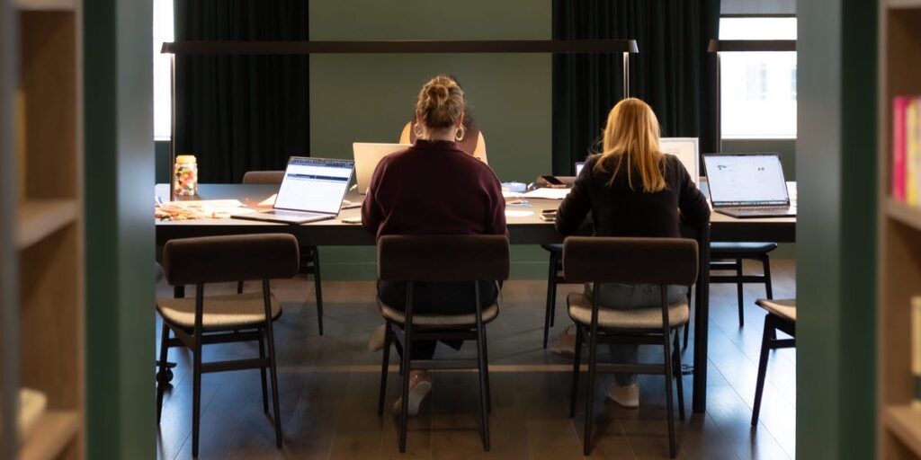 RTO didn’t stick. Now this company is paying workers to come in — and said office attendance has increased 57%.