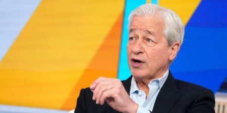 Jamie Dimon shared a key career lesson he’s ‘learned and relearned’ — don’t make big decisions on Fridays