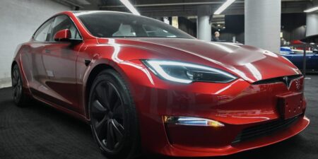 Tesla is selling 250 invite-only Model S ‘Signatures’ for 0,000 before scrapping them for good Tesla is selling 250 invite-only Model S ‘Signatures’ for 0,000 before scrapping them for good