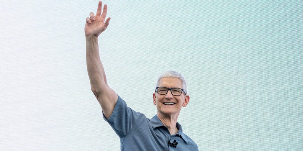 What smart people are saying about Tim Cook’s legacy at Apple