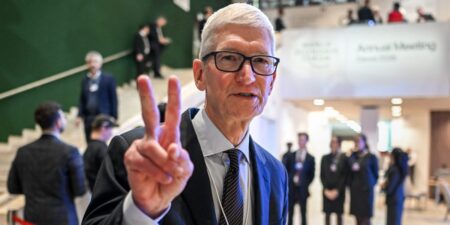 What Tim Cook taught us about succeeding a legend