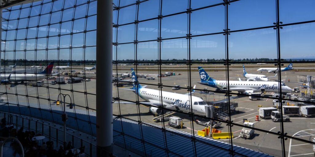 Alaska’s first-ever flight to Europe intensifies a long-running hub war with Delta