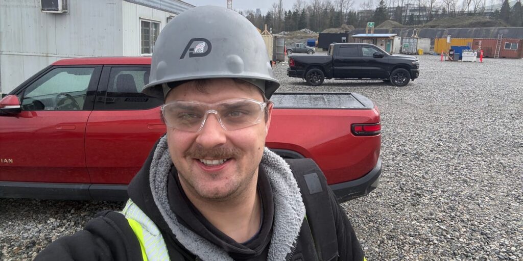 I’m a construction manager who vibe coded a paperwork tracker. My workers loved it — until I accidentally broke it.