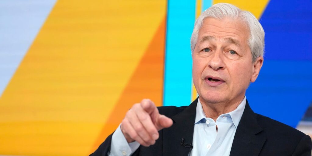 Jamie Dimon warns high taxes could push people out of New York — but Wall Street isn’t leaving yet Jamie Dimon warns high taxes could push people out of New York — but Wall Street isn’t leaving yet