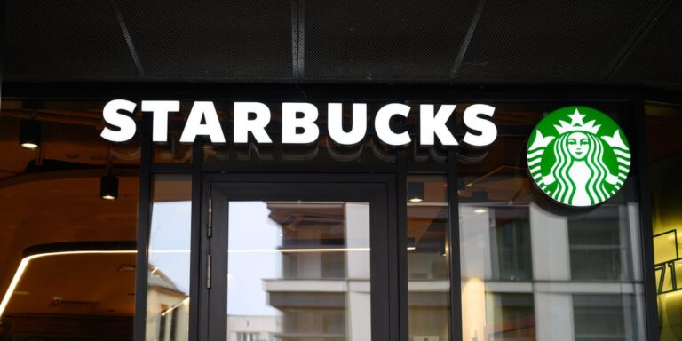 Starbucks is making big changes to how staff get paid. Read the memo.