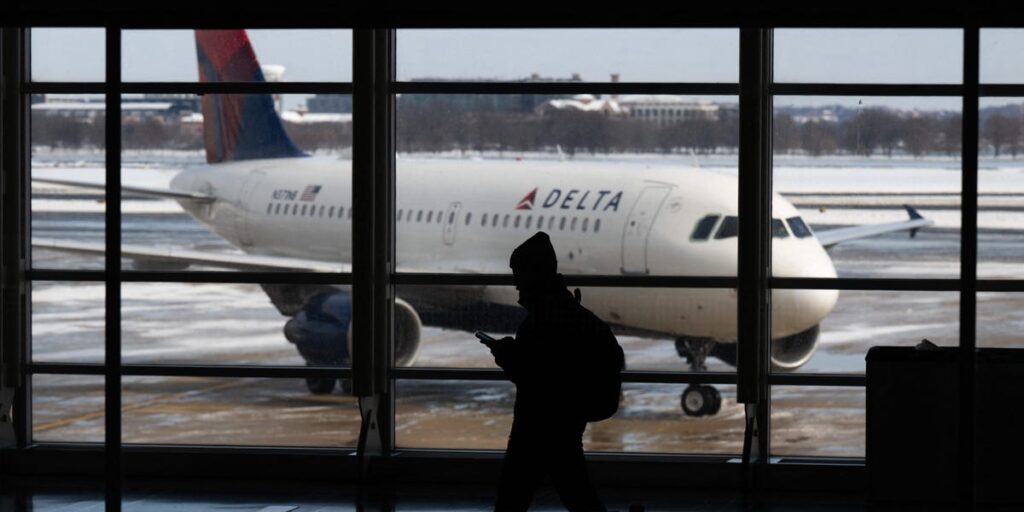 Delta is canceling hundreds of flights due to crew and scheduling challenges, an internal memo shows