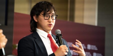 Alexandr Wang wants AI’s feuding leaders to take a chill pill