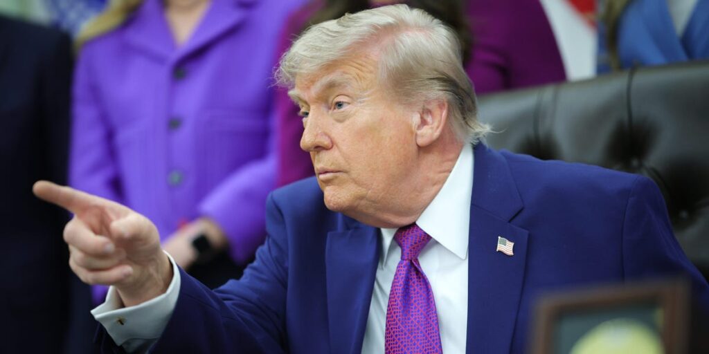 Trump’s student-loan repayment overhaul limits borrowing for nurses. There’s a new bipartisan push to change that.