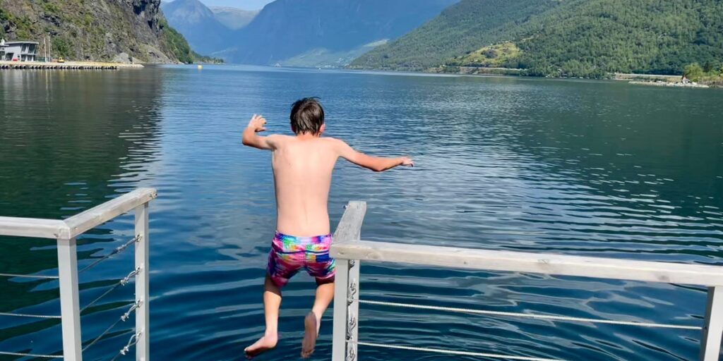 I spent almost 0 to rent a private floating sauna in Norway. It turned out to be the highlight of our family trip.