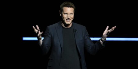 Paramount beats earnings expectations for Q1 with WBD deal on the horizon