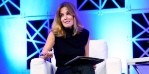 Read the exit memo from ’60 Minutes’ correspondent Sharyn Alfonsi, who clashed with Bari Weiss Read the exit memo from ’60 Minutes’ correspondent Sharyn Alfonsi, who clashed with Bari Weiss