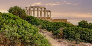 As a local, there are 8 things I wish tourists knew before visiting Greece