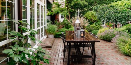 5 backyard trends that are in this year, and 4 that are out, according to landscapers, gardeners, and interior designers