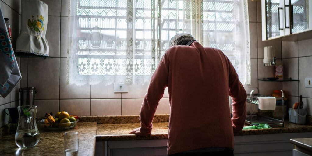 A 77-year-old lost 0,000 of his retirement savings after picking up a scam call. Now he wants to help others.