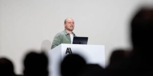 Claude Code creator says companies are right to focus on AI’s ROI — but they still need to allow for experimentation Claude Code creator says companies are right to focus on AI’s ROI — but they still need to allow for experimentation