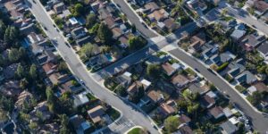 Here’s how much money you need to make to be middle-class in every US state