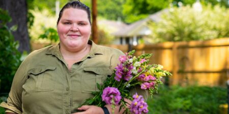 I asked strangers to let me grow flowers in their yards, and 40 people said yes. I turned their kindness into a business.