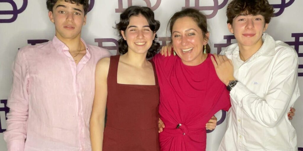 I’m a photographer, and I quit Instagram after 13 years. I hadn’t noticed how much it was distracting me from my kids. I’m a photographer, and I quit Instagram after 13 years. I hadn’t noticed how much it was distracting me from my kids.