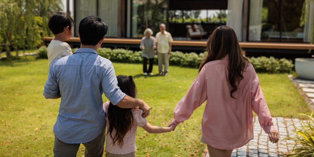 My family of 5 lives with my in-laws. The more I protected my own balance, the more I noticed the pressure on my husband. My family of 5 lives with my in-laws. The more I protected my own balance, the more I noticed the pressure on my husband.