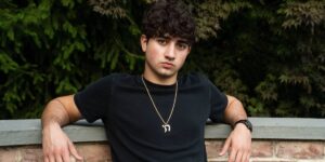This 19-year-old sold his  million AI calorie-tracking startup. Now he’s tackling doomscrolling.
