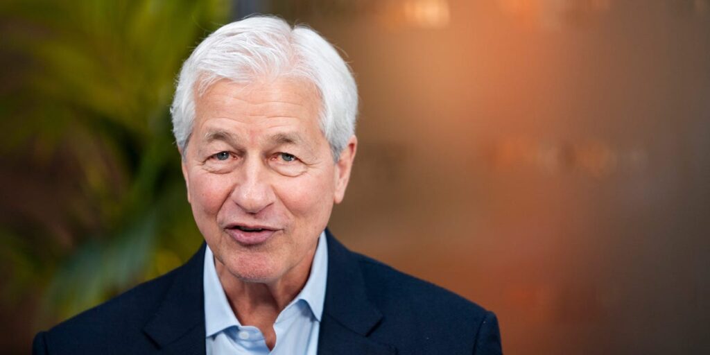 Jamie Dimon laid out what he wants to see in JPMorgan’s next CEO — and it’s a long list Jamie Dimon laid out what he wants to see in JPMorgan’s next CEO — and it’s a long list
