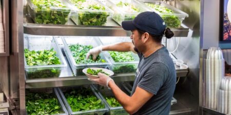 Taco Bell and other major chains are taking a hit from the cyclospora outbreak, early foot traffic data shows Taco Bell and other major chains are taking a hit from the cyclospora outbreak, early foot traffic data shows
