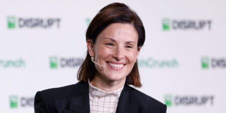 Netflix’s top product exec says all employees should have an ‘aspiration for AI fluency’ Netflix’s top product exec says all employees should have an ‘aspiration for AI fluency’