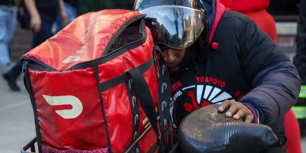 What DoorDash’s new fee structure means for your next order