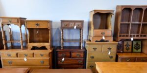 8 mistakes you should never make when thrifting for furniture and decor, according to interior designers