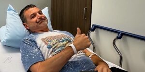 An active 45-year-old man couldn’t sit or use the bathroom without pain. He was diagnosed with stage 3 colon cancer. An active 45-year-old man couldn’t sit or use the bathroom without pain. He was diagnosed with stage 3 colon cancer.