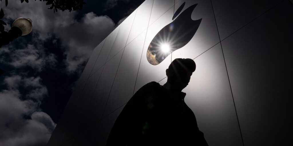Apple and OpenAI’s lawsuit is a reminder that not everything from your old job is yours to bring Apple and OpenAI’s lawsuit is a reminder that not everything from your old job is yours to bring