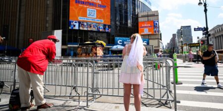 It’s a cruel summer heatwave: Taylor Swift and Travis Kelce wedding attracts small crowds as NYC temps spike It’s a cruel summer heatwave: Taylor Swift and Travis Kelce wedding attracts small crowds as NYC temps spike