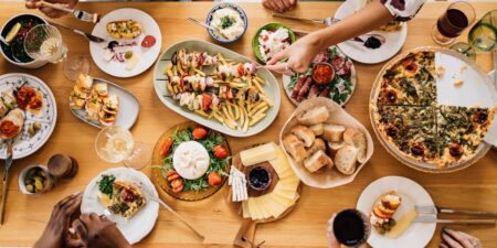 My friends want to eat out every day, but I can’t afford it. Do I have to choose between going broke and losing my friends?