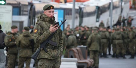 Russian troops survive an average of 30 minutes on the Ukrainian battlefield, CIA director says