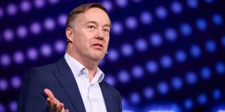 VC Jason Calacanis says having Starlink WiFi is more important than price, time, or route when he flies VC Jason Calacanis says having Starlink WiFi is more important than price, time, or route when he flies