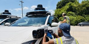 They were Lyft drivers. Now they’re cleaning Waymos.